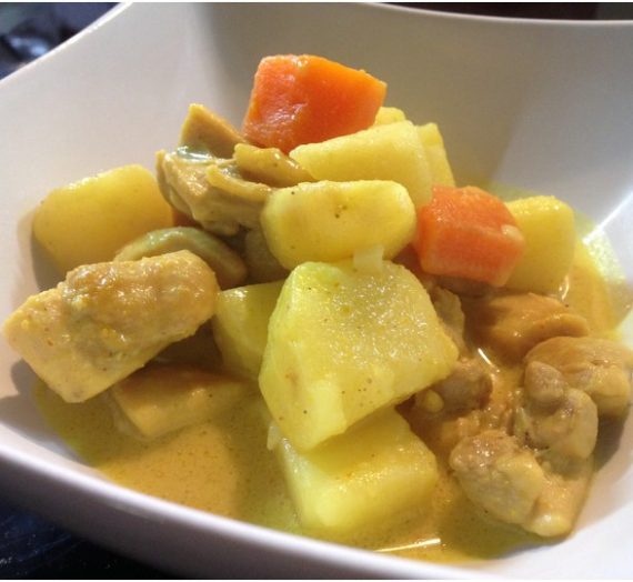 Poulet curry au lait de coco et ses légumes