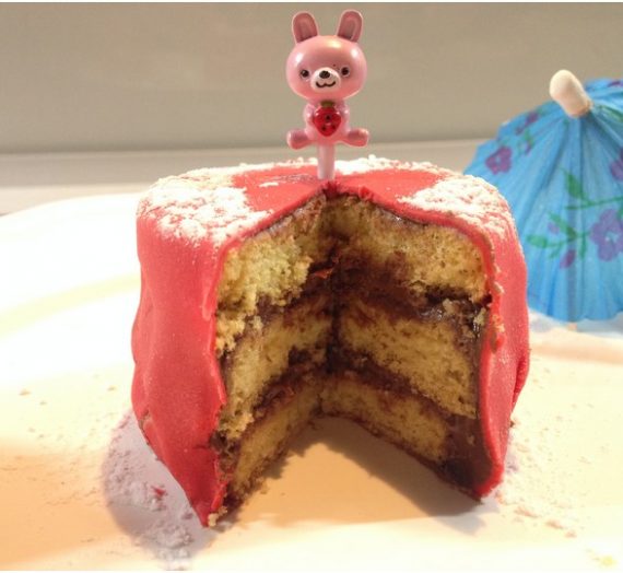 Gâteau au nutella avec sa pâte à sucre rose